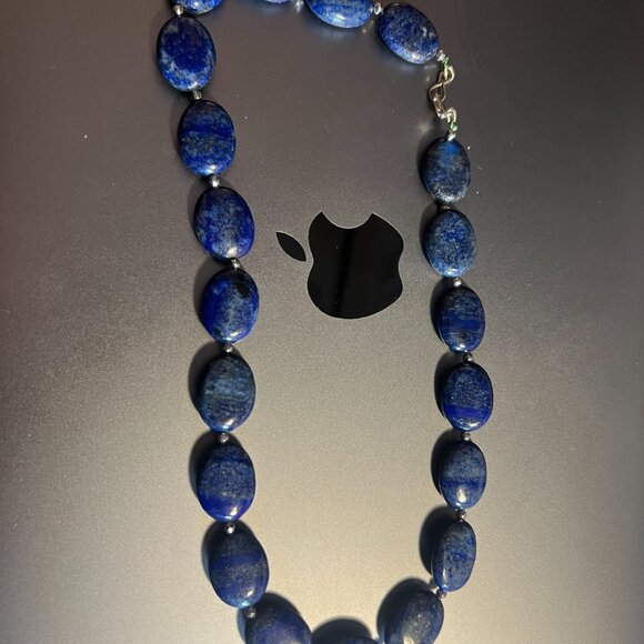Handmade Lapis lazuli necklace with silver clasp - Picture 2 of 4